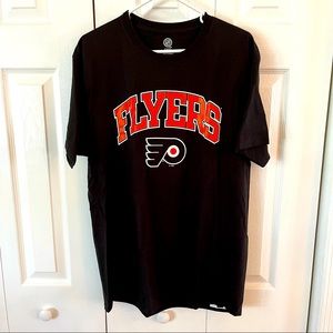 NHL Official Licensed Product Philadelphia Flyers T-shirt. Mens size large